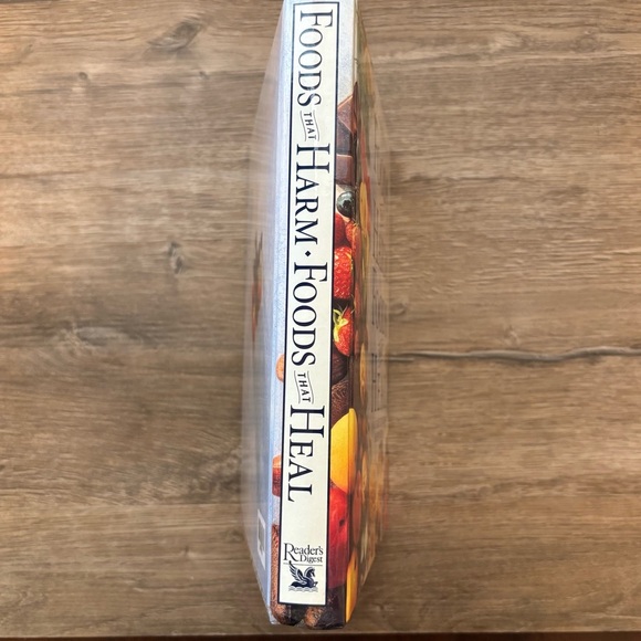 Foods that Harm Foods that Heal Reader's Digest Hardcover Informative Book - Picture 7 of 9